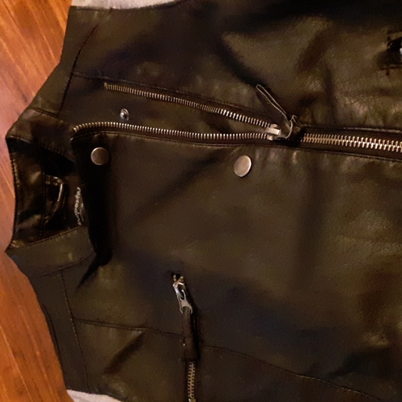 Jacket - Picture 4 of 7